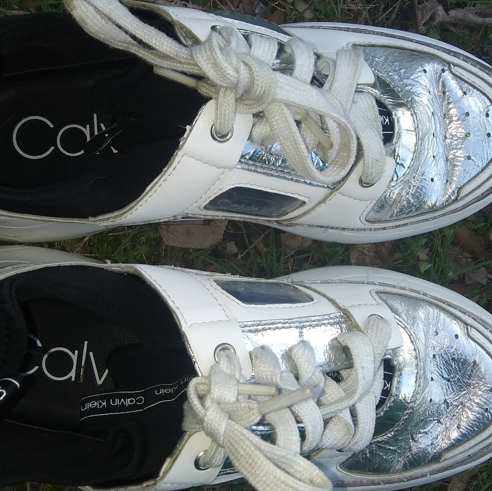 Sneakers - Picture 3 of 3